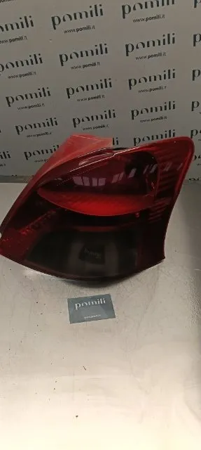 Pomili Fanaleria Toyota Yaris fanale posteriore destro
