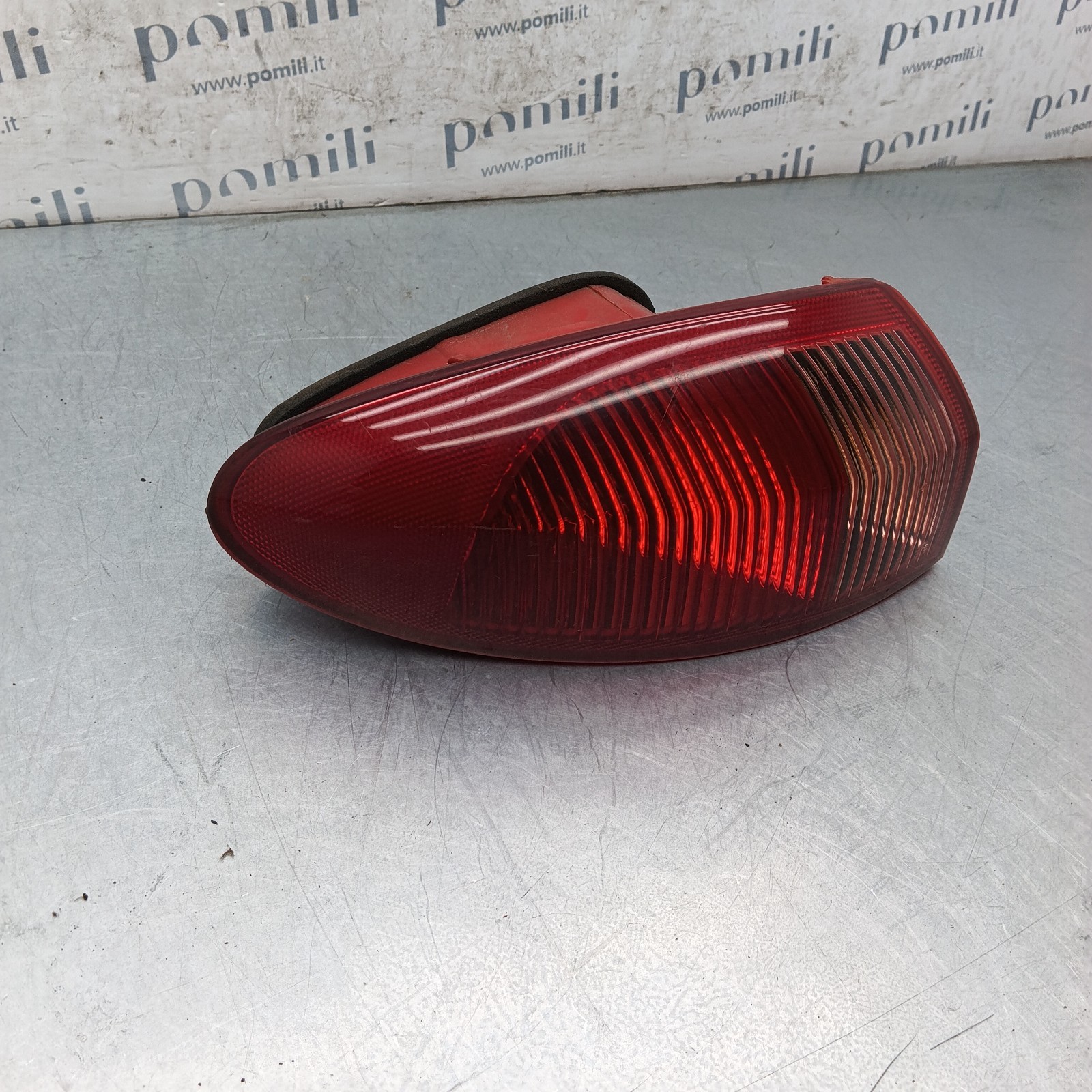 Pomili Fanaleria Alfa Romeo 147 fanale posteriore sinistro usato