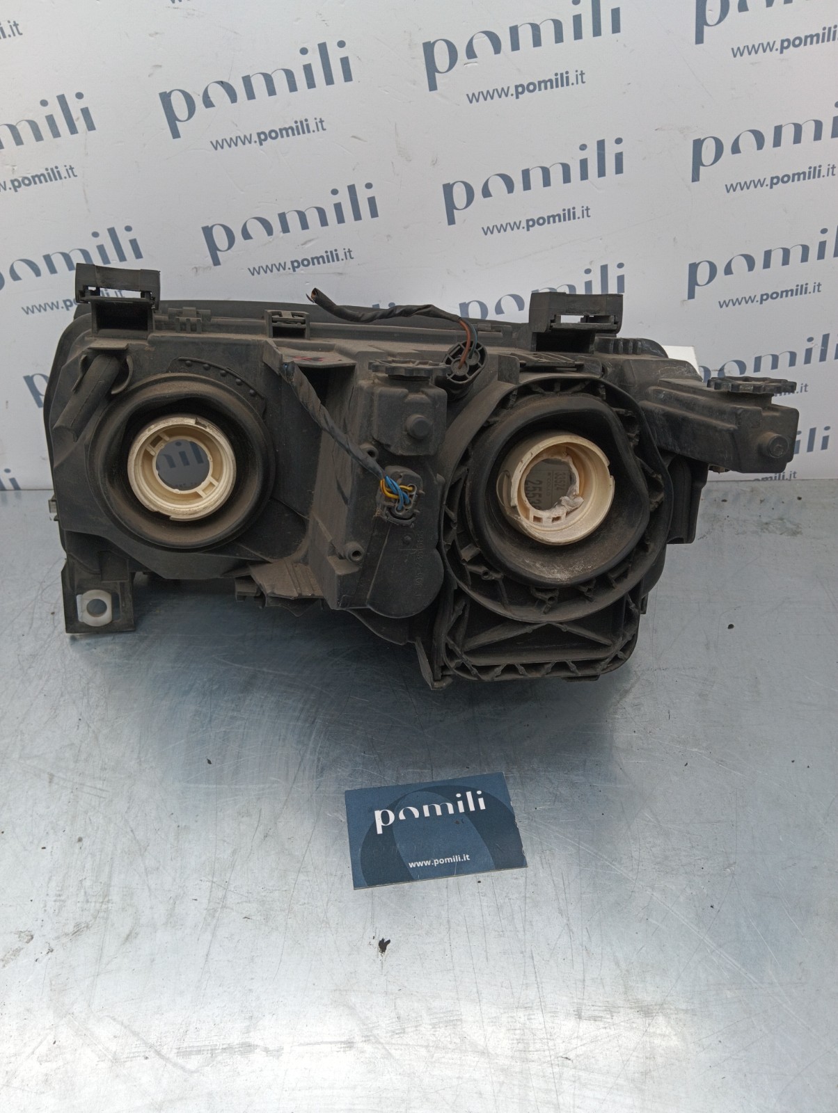 Pomili Fanaleria BMW S3 E46 Compact 305235668 faro anteriore destro usato