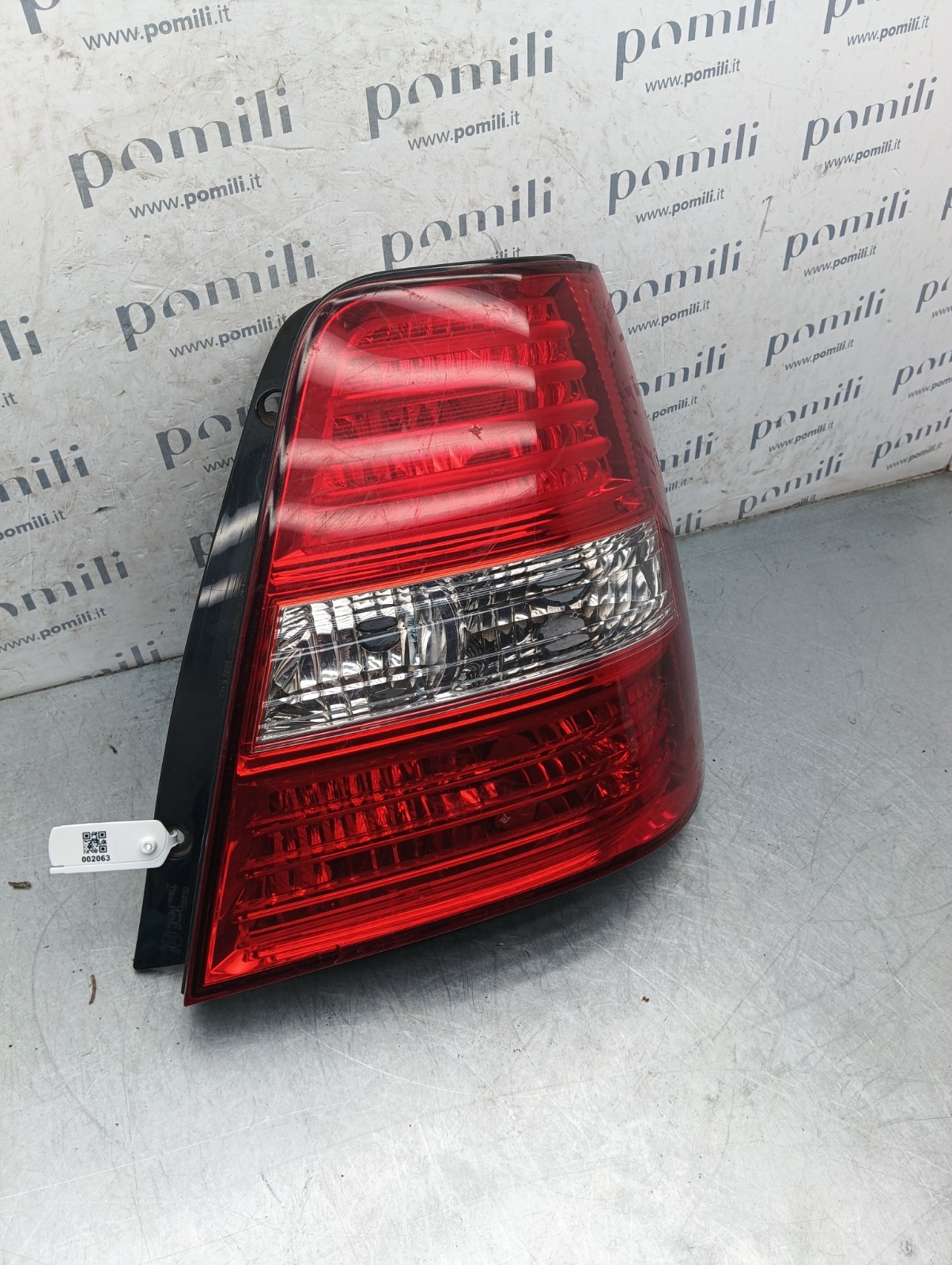 Pomili Fanaleria Sorento fanale posteriore destro usato