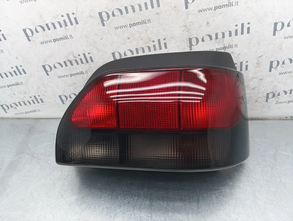 Pomili Fanaleria Renault Clio I fanale posteriore destro usato