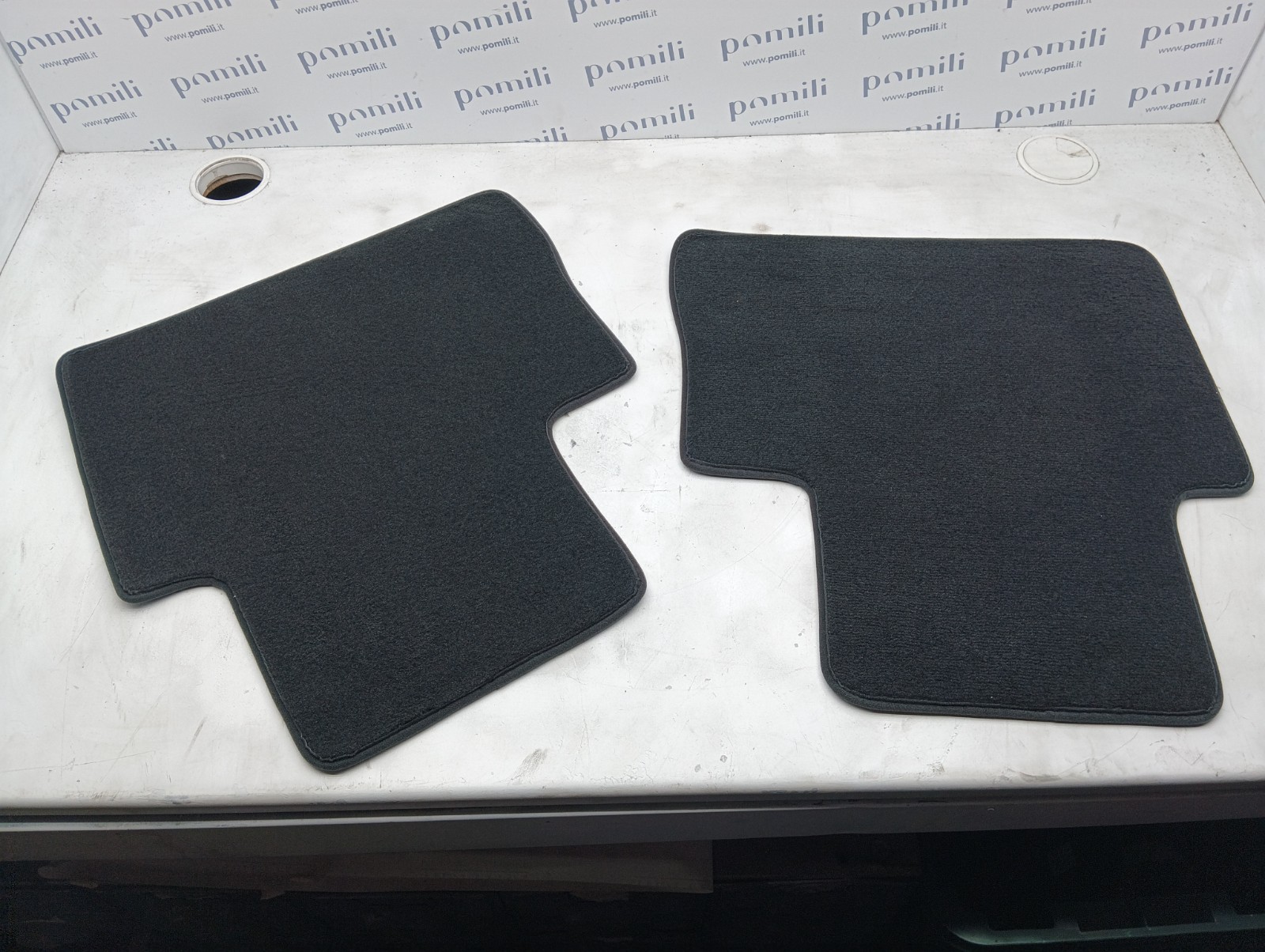 Pomili Rivestimenti interni e parti interne Kit tappetini Toyota RAV-4 GR PW210-42061 originale