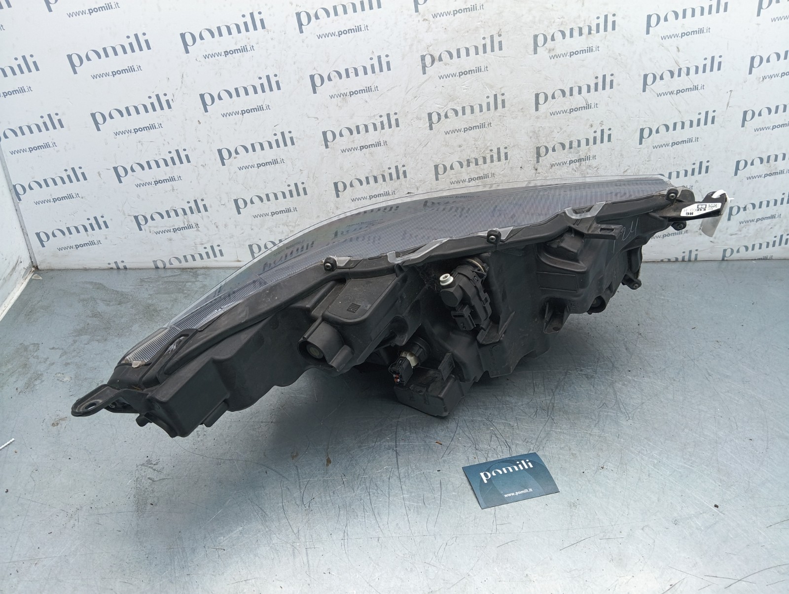 Pomili Fanaleria Faro anteriore sinistro LED Toyota Yaris 4 EUK0-8 usato