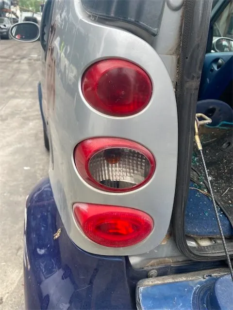 Pomili Fanaleria Fanale post. SX SMART FORTWO (A/C450) (01/04>10/07<)