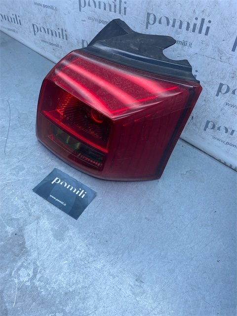 Pomili Fanaleria Peugeot 4007 fanale posteriore esterno destro