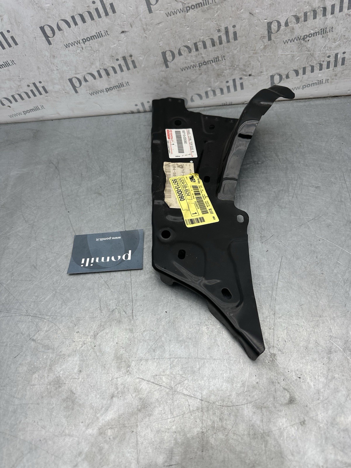Pomili Cristalli Toyota Yaris 55713-0D090 pannello vasca tergicristalli destro