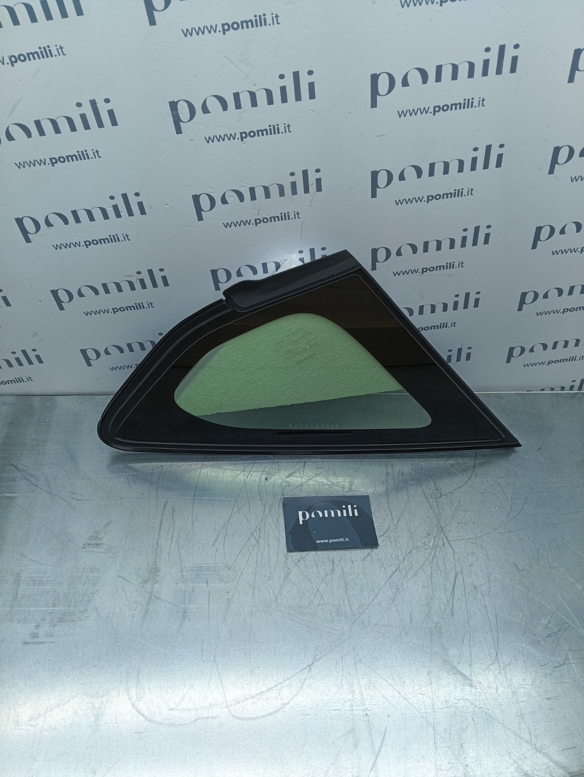 Pomili Cristalli Vetro laterale Toyota Corolla Auris destro fisso 62110-12010