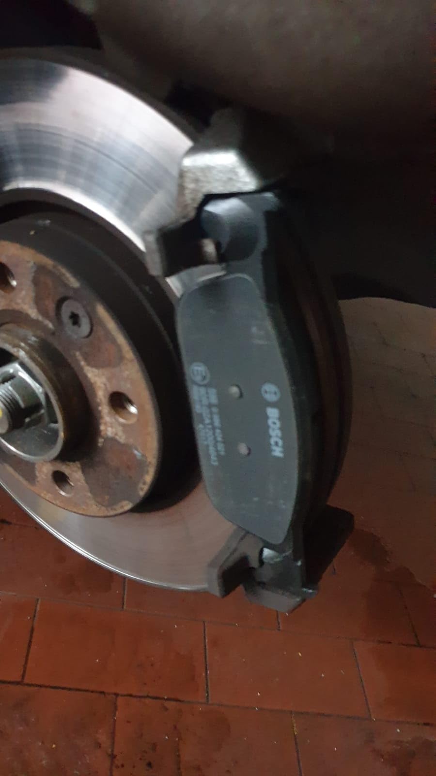 Bosch Sistema frenante 0986424021 pastiglie freno anteriori ECE-R90