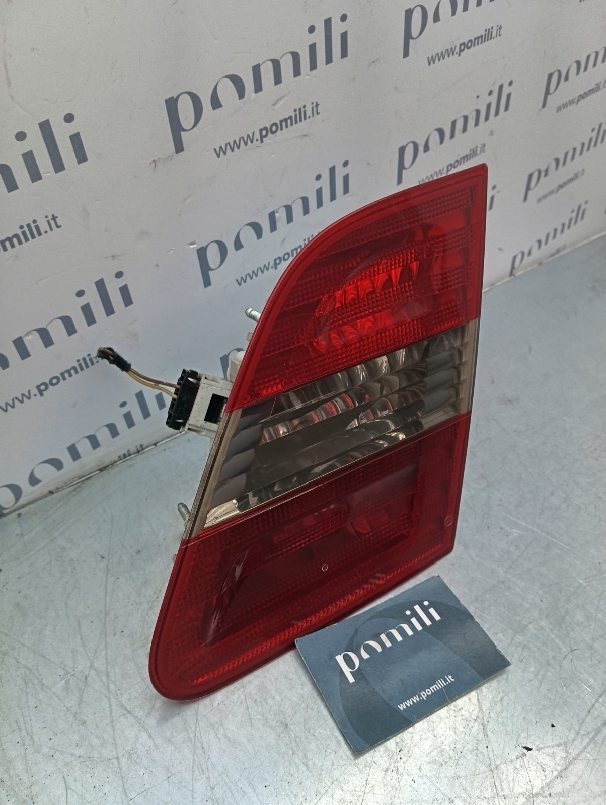 Pomili Fanaleria Mercedes-Benz W245 B180 fanale posteriore destro portellone A1698200677 usato