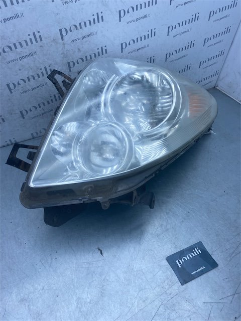 Pomili Fanaleria Toyota Corolla Verso proiettore destro