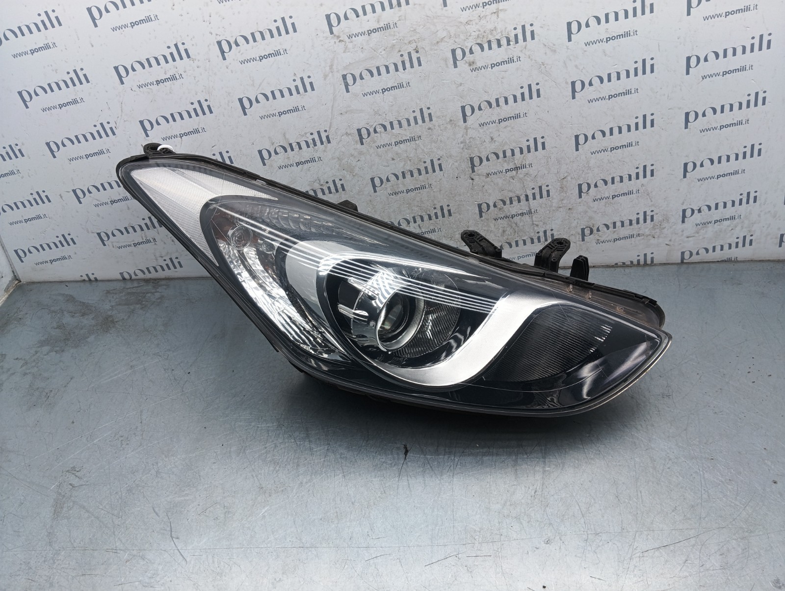 Pomili Fanaleria Faro anteriore Hyundai I30 92102-A6100 usato
