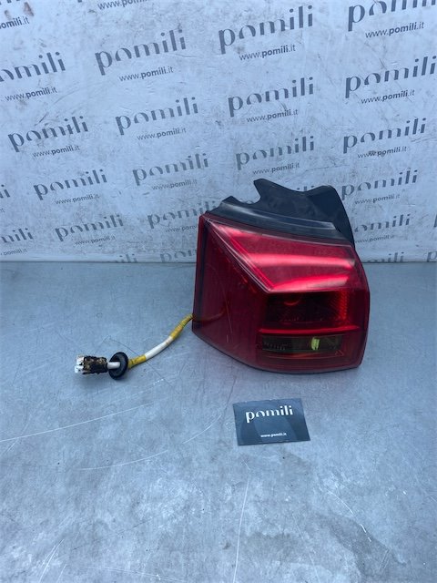 Pomili Fanaleria Peugeot 4007 fanale posteriore esterno sinistro