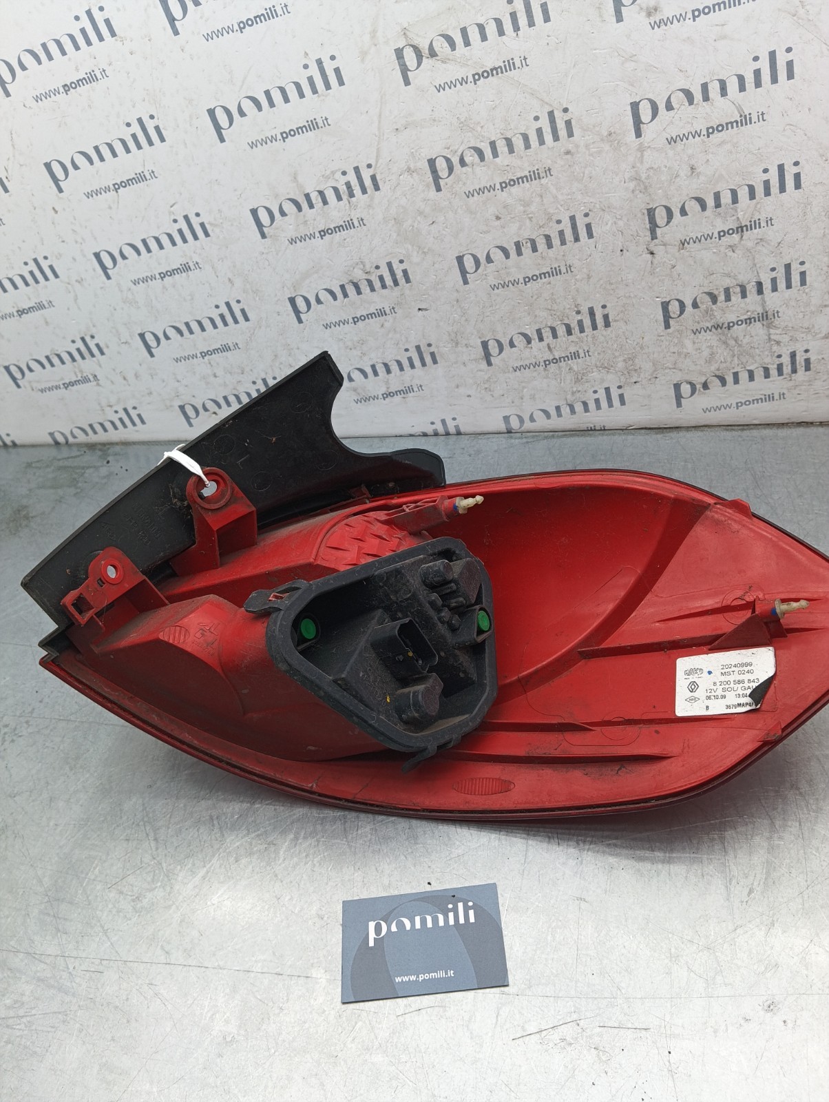 Pomili Fanaleria Fanale posteriore sinistro Renault Clio III S.W. (2005–2012) 8200586843 usato