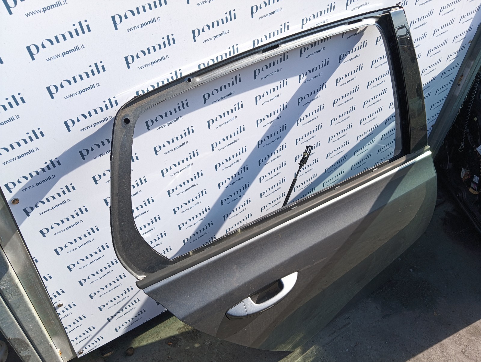 Pomili Lamierati esterni Golf VI portiera posteriore destra 5GM-833-056-C usata