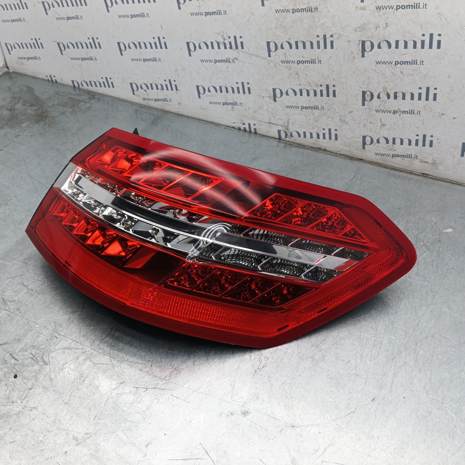 Pomili Fanaleria Fanale posteriore Mercedes Classe E W212 A2129060658 destro usato