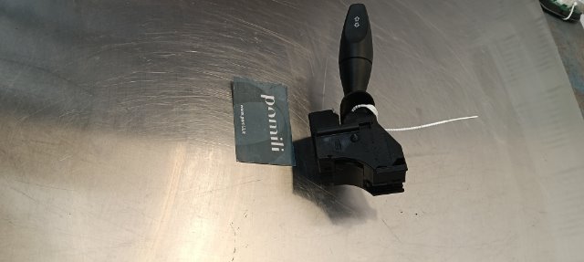 Pomili Motorini avviamento, alternatori, ECU e cavi Intermittenza frecce FORD FOCUS (CAK)
