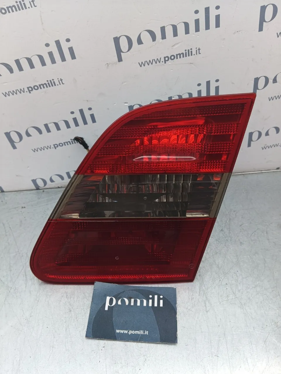 Pomili Fanaleria Mercedes-Benz W245 B180 fanale posteriore destro portellone A1698200677 usato