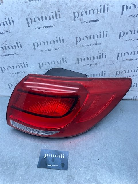 Pomili Fanaleria Kia Sportage 3ª Serie fanale posteriore esterno destro