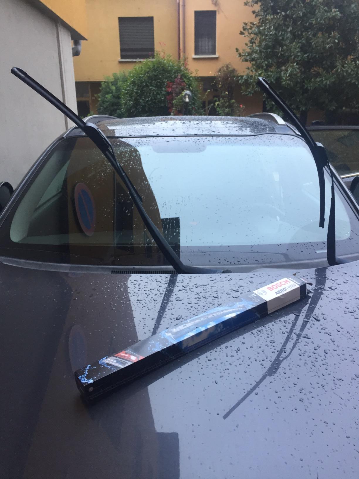 Bosch Spazzole tergicristallo Aerotwin AR604S 600/450 mm anteriori