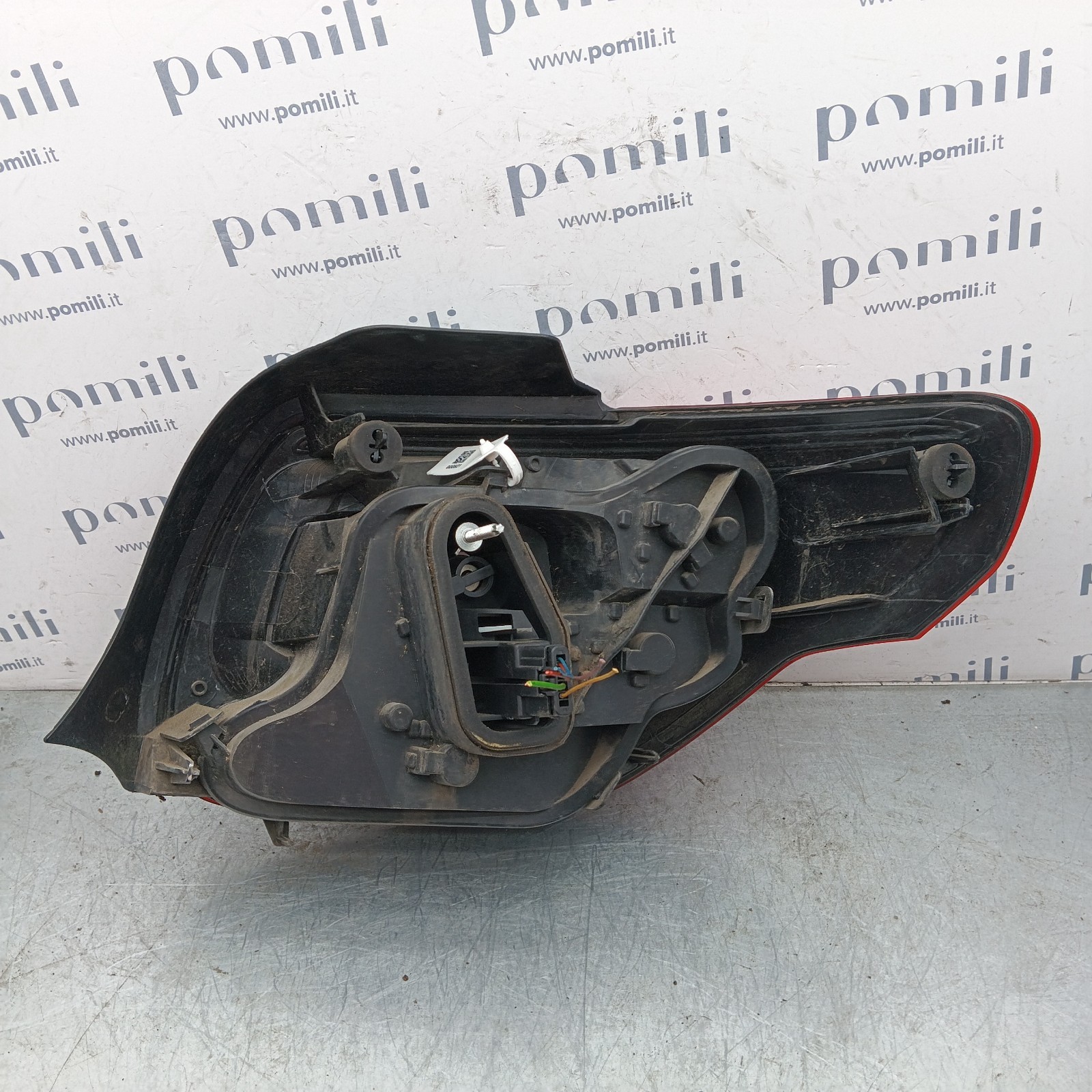 Pomili Fanaleria Citroen DS3 Fanale posteriore sinistro 9676973880-00 usato
