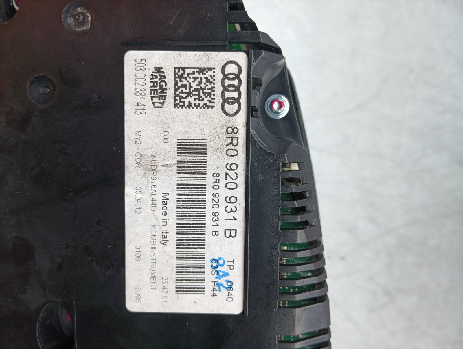 Pomili Rivestimenti interni e parti interne Quadro strumenti Audi Q5 8R 8R0920931B usato