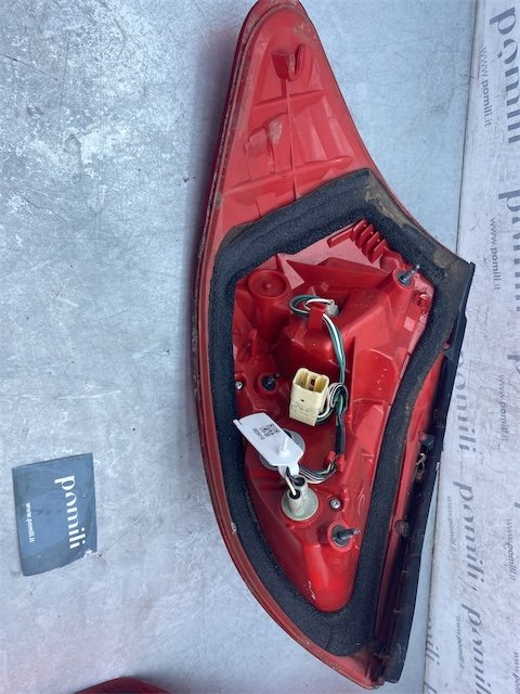 Pomili Fanaleria TOYOTA RAV 4 3a Serie fanale posteriore destro