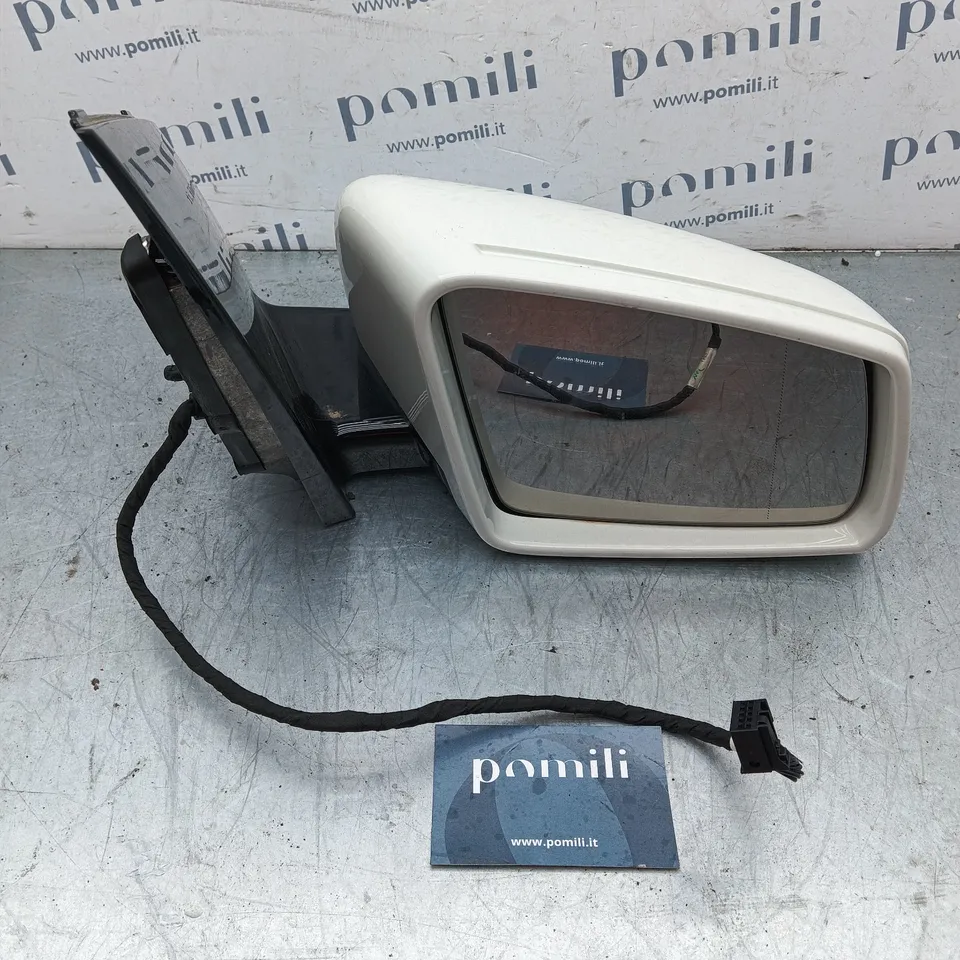 Pomili Classe B specchietto destro usato OEM 02468103016
