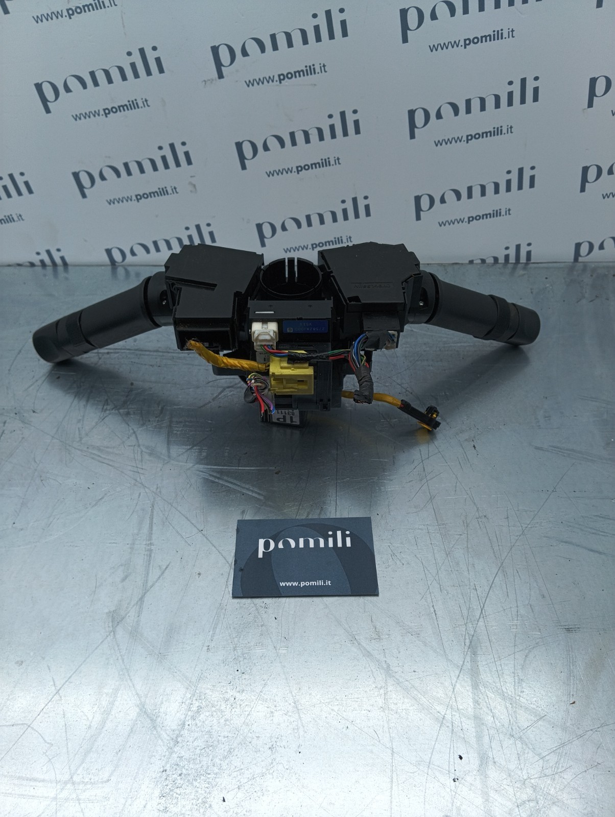 Pomili Rivestimenti interni e parti interne Devio luci Subaru Outback 735521315 usato