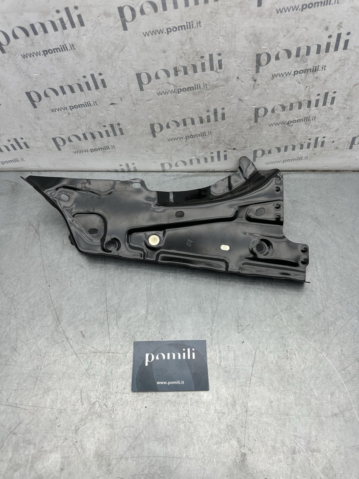 Pomili Cristalli Toyota Yaris 55713-0D090 pannello vasca tergicristalli destro