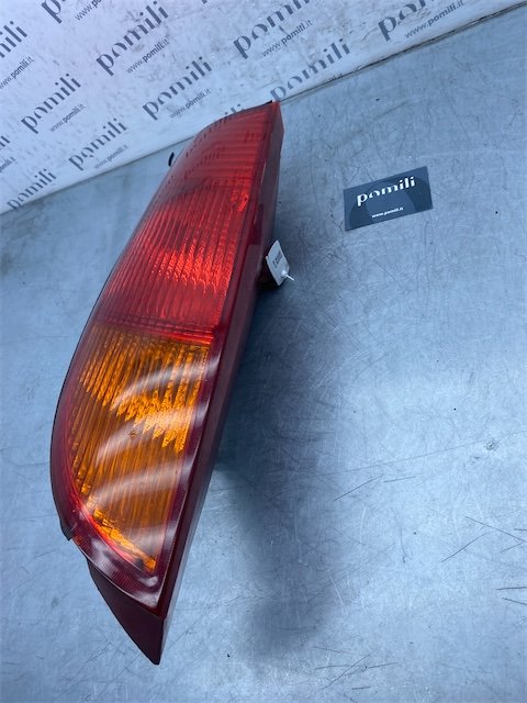 Pomili Fanaleria Fanale post. SX Ford Focus CAK 10/01-04/05 sinistro usato
