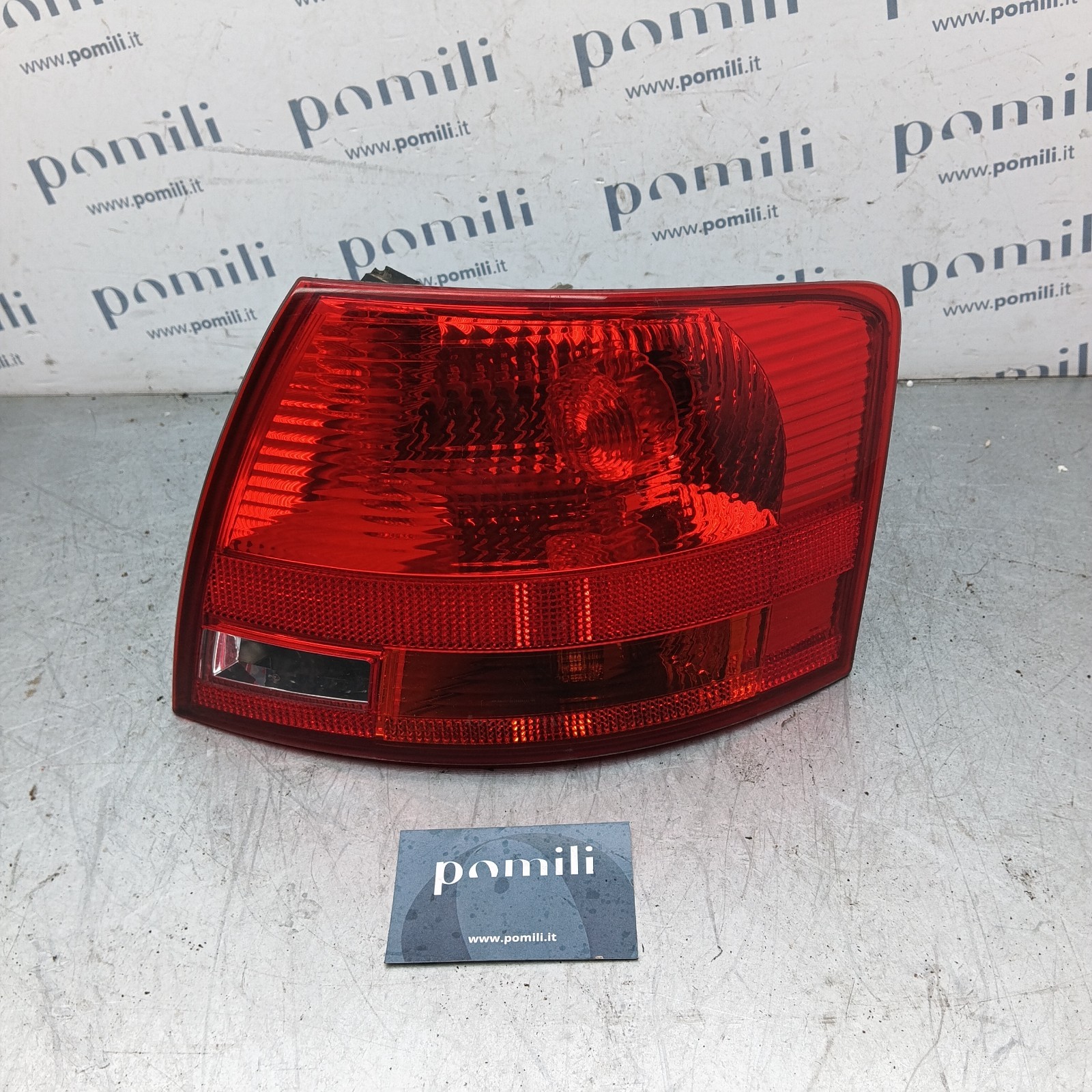 Pomili Fanaleria Fanale posteriore esterno destro Audi A4 Avant B7 8E9945096E usato