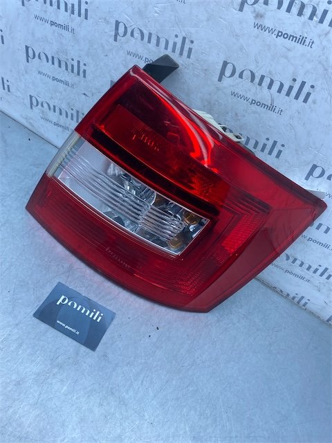 Pomili Fanaleria Skoda Rapid Spaceback fanale posteriore destro
