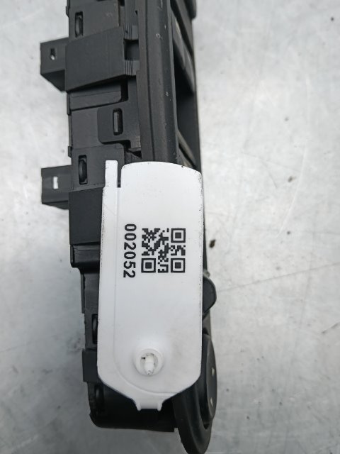 Pomili Rivestimenti interni e parti interne blocco comandi alzacristalli e retrovisori Citroën C4 Picasso 09/06-08/13