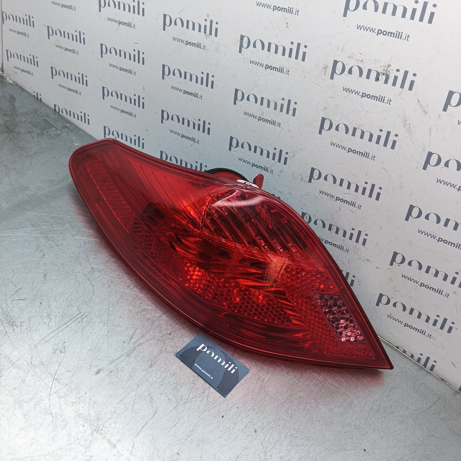 Pomili Fanaleria Fanale posteriore sinistro Peugeot 308 I 9680425680 usato