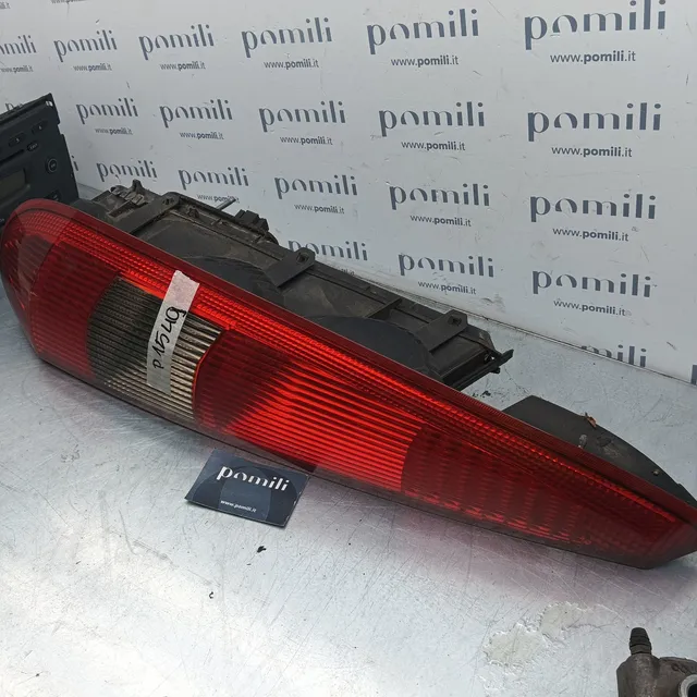 Pomili Fanaleria Ford Fiesta V fanale posteriore sinistro usato OEM 2S61-13A603-B