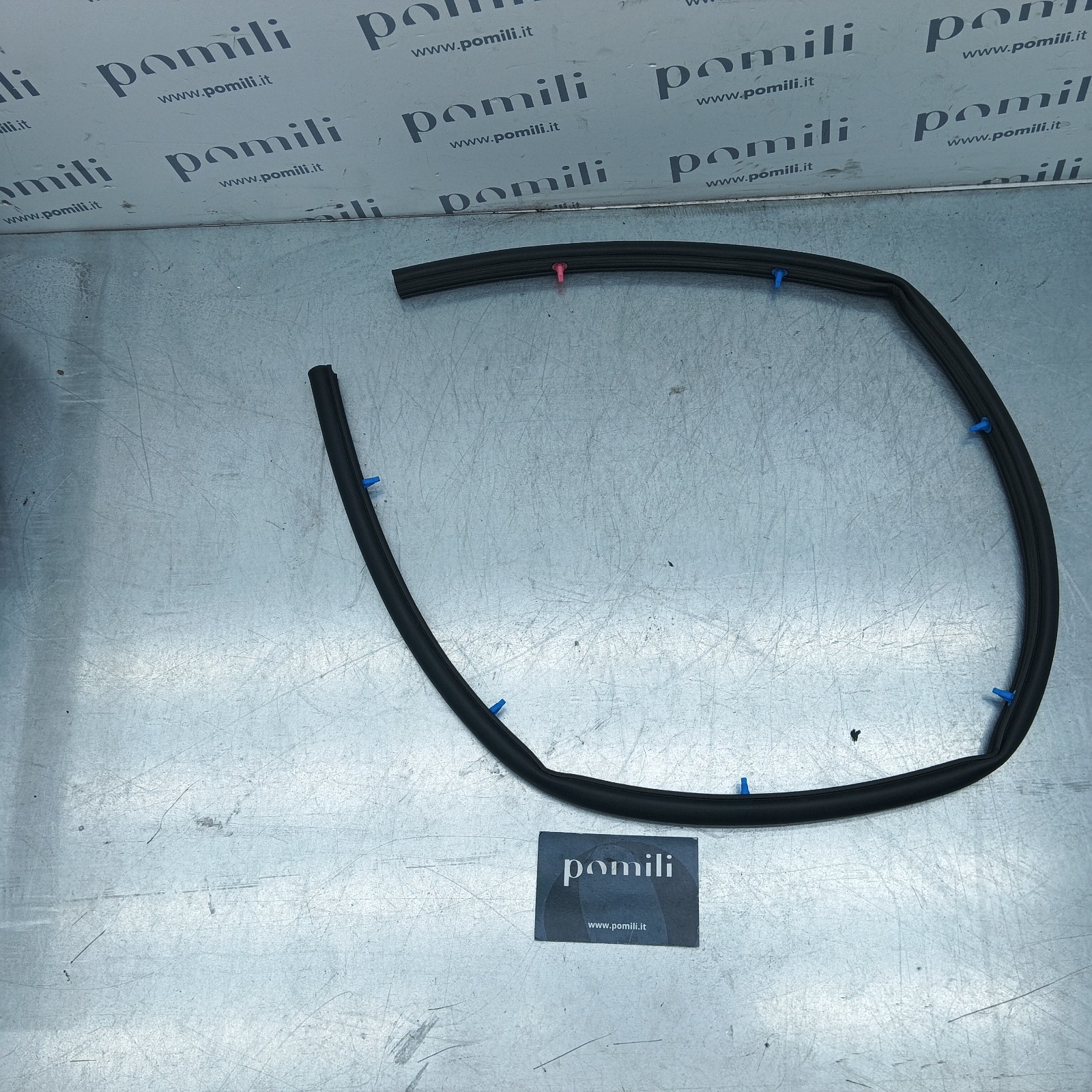 Pomili Lamierati esterni Toyota Yaris 2006-2011 guarnizione cofano 53383-52050