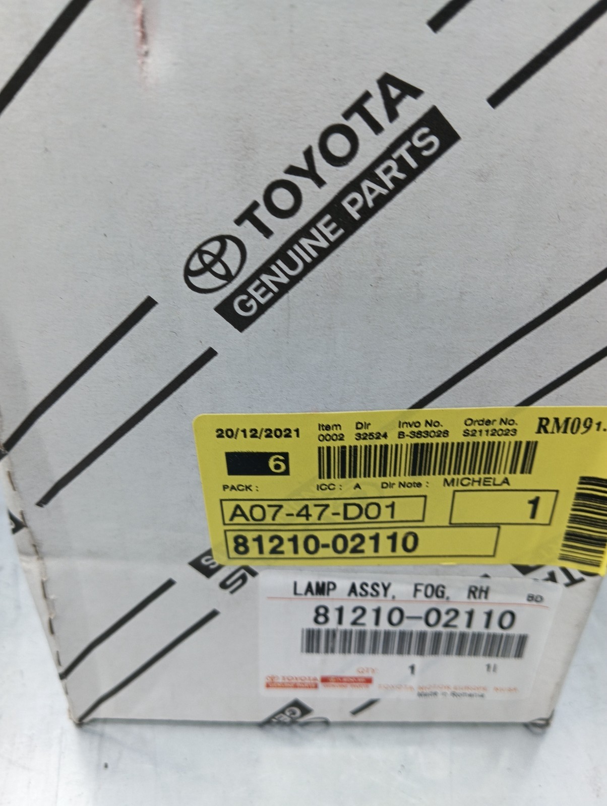 Pomili Fanaleria Fendinebbia lato destro Toyota Yaris (2014-2018) 81210-02110 nuovo