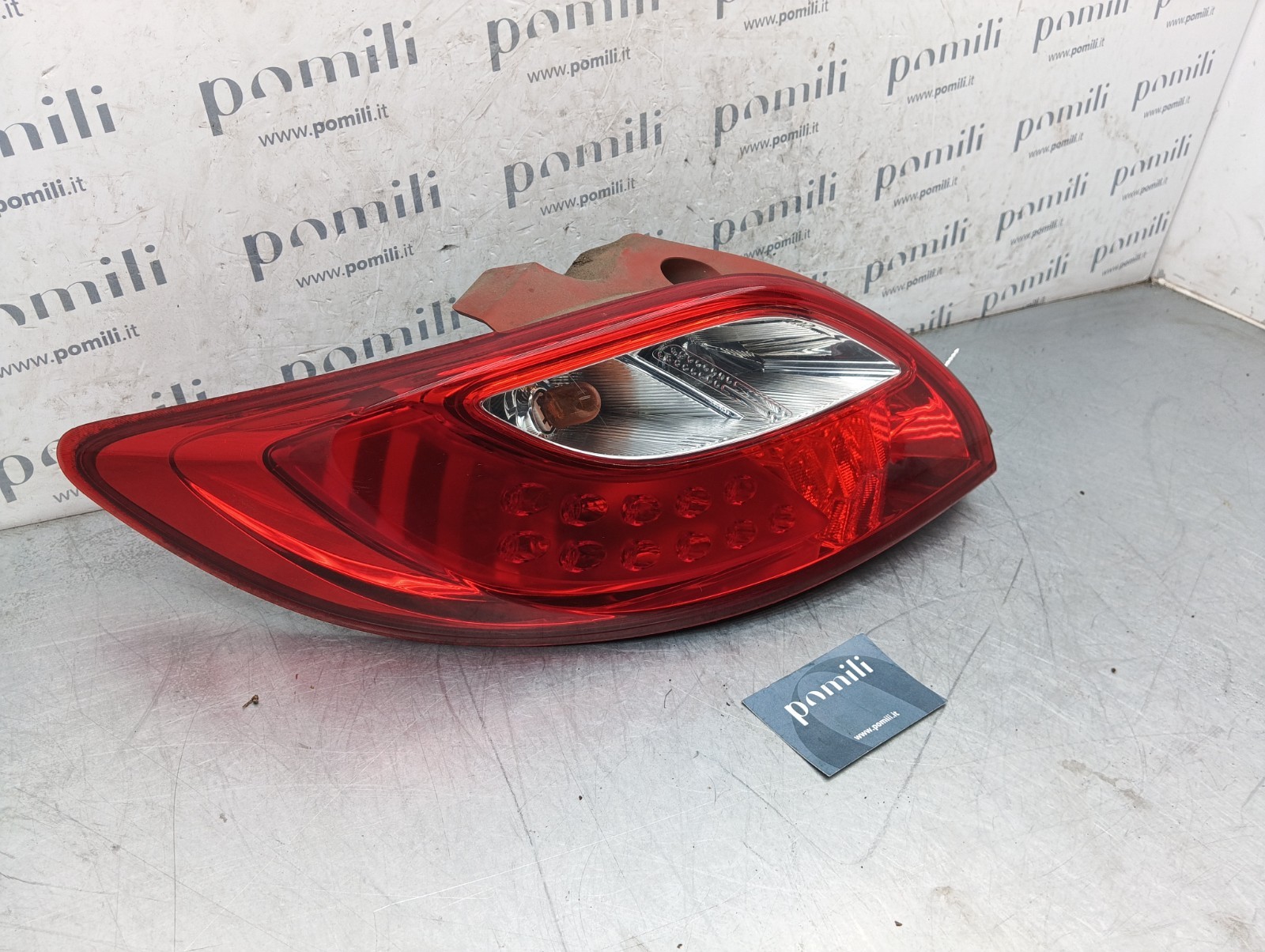 Pomili Fanaleria Mazda 2 fanale posteriore destro D65151150 usato