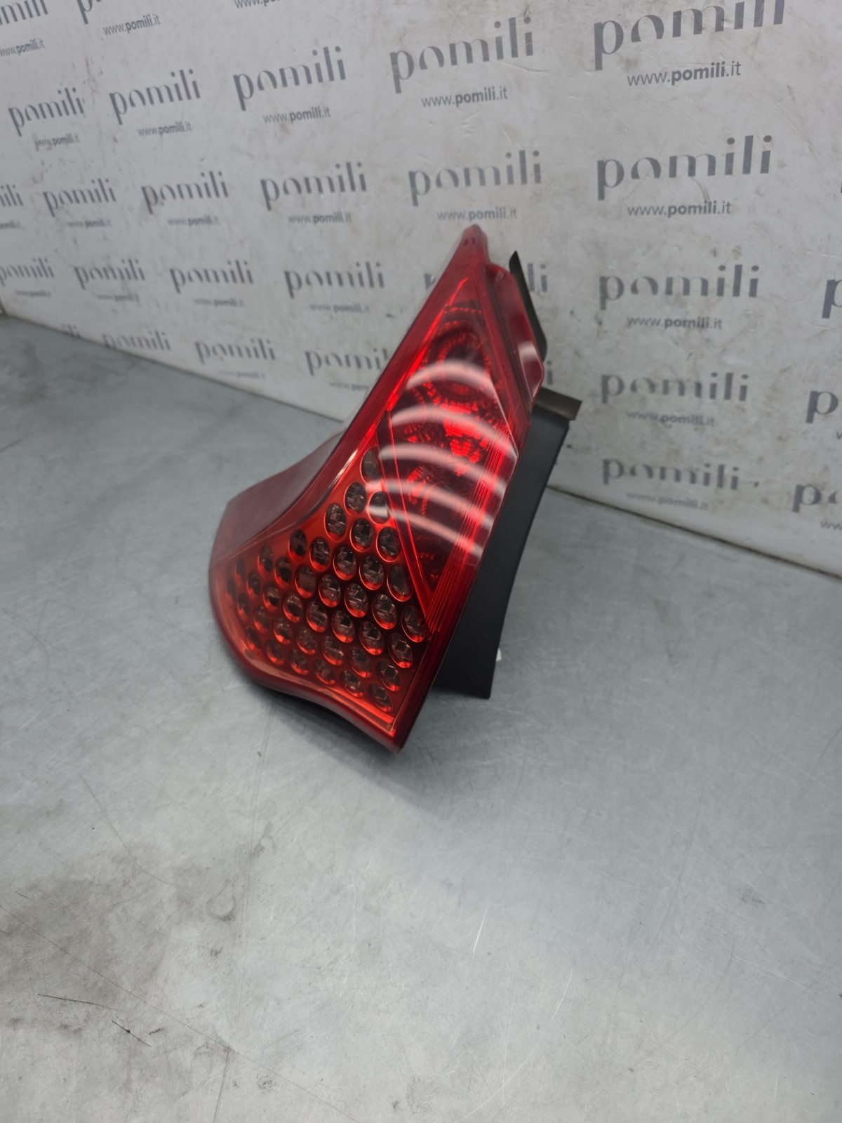 Pomili Fanaleria Peugeot 3008 fanale posteriore sinistro usato