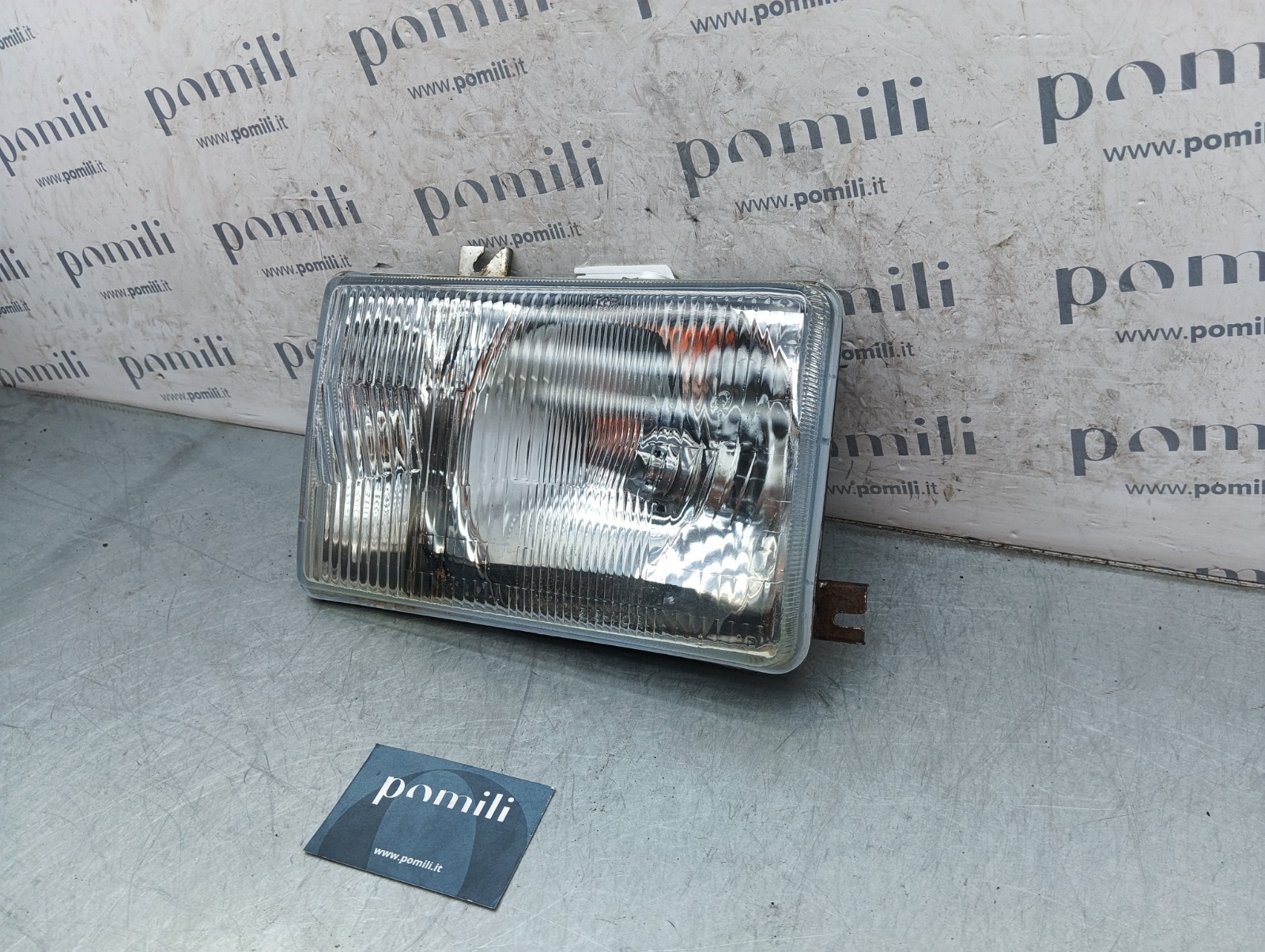 Pomili Fanaleria Isuzu Trooper 215-1101R faro anteriore destro usato