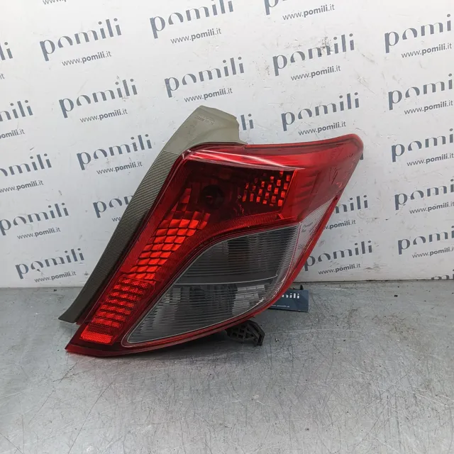 Pomili Fanaleria Fanale posteriore destro Toyota Yaris III 81551-0D370 usato