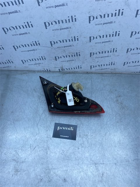 Pomili Fanaleria Colt fanale posteriore interno destro S002