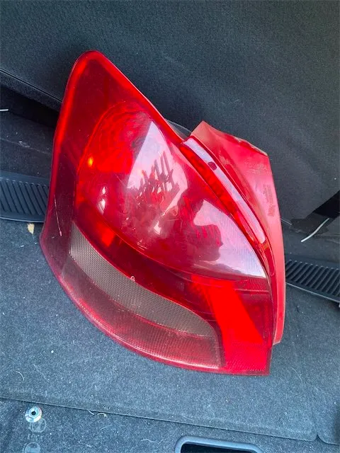 Pomili Fanaleria TOYOTA YARIS (11/05>02/12<) fanale posteriore sinistro