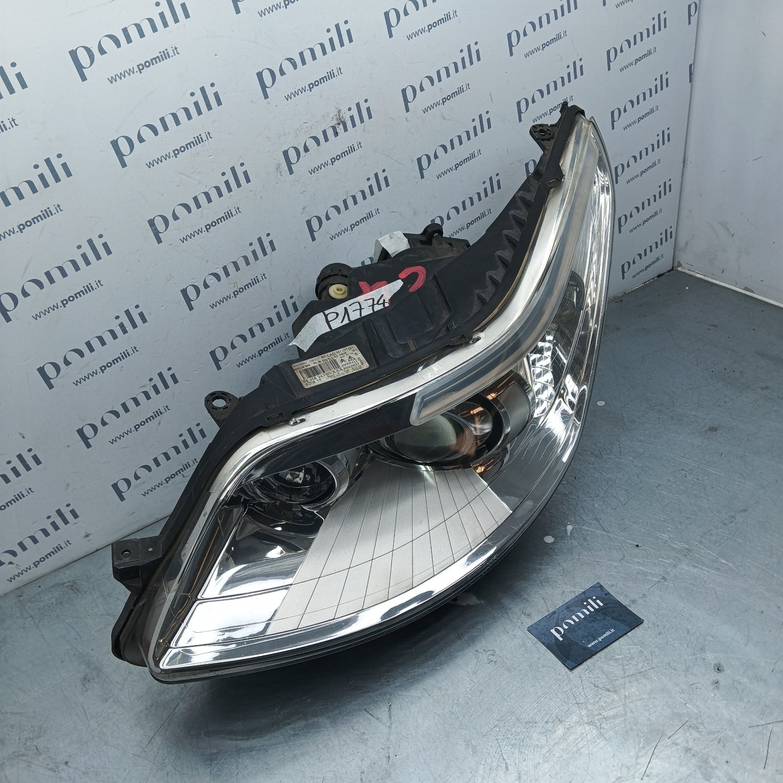 Pomili Fanaleria Faro anteriore sinistro Xenon Citroen C4 89009411 usato