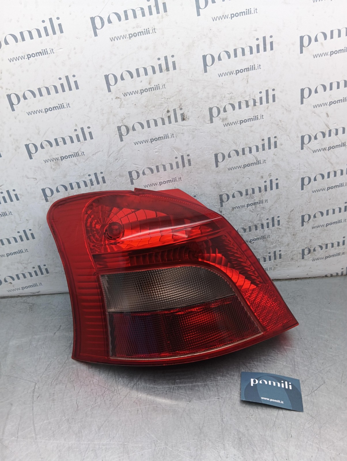 Pomili Fanaleria Toyota Yaris 005639 fanale posteriore sinistro usato