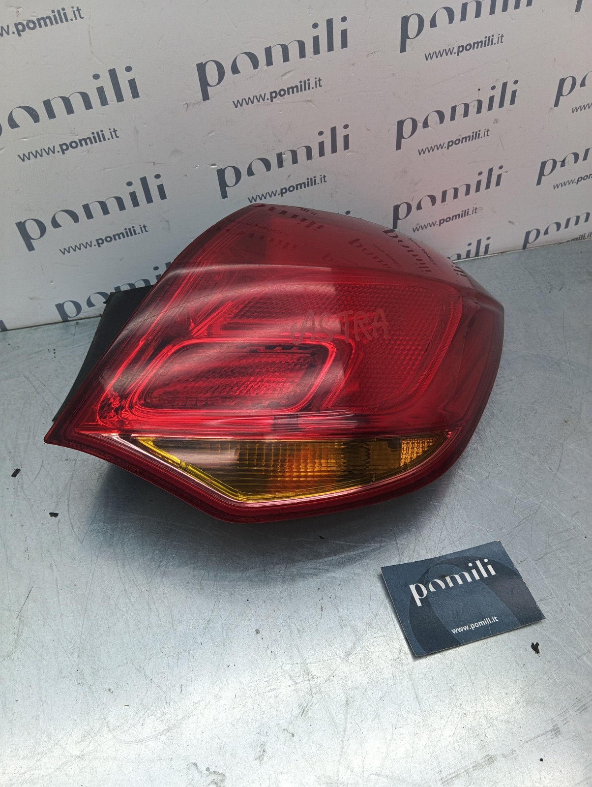 Pomili Fanaleria Fanale posteriore Opel Astra J I090098 destro usato