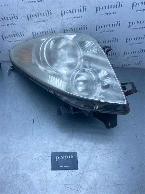 Pomili Fanaleria Proiettore SX Toyota Corolla Verso faro anteriore sinistro 1 pezzo