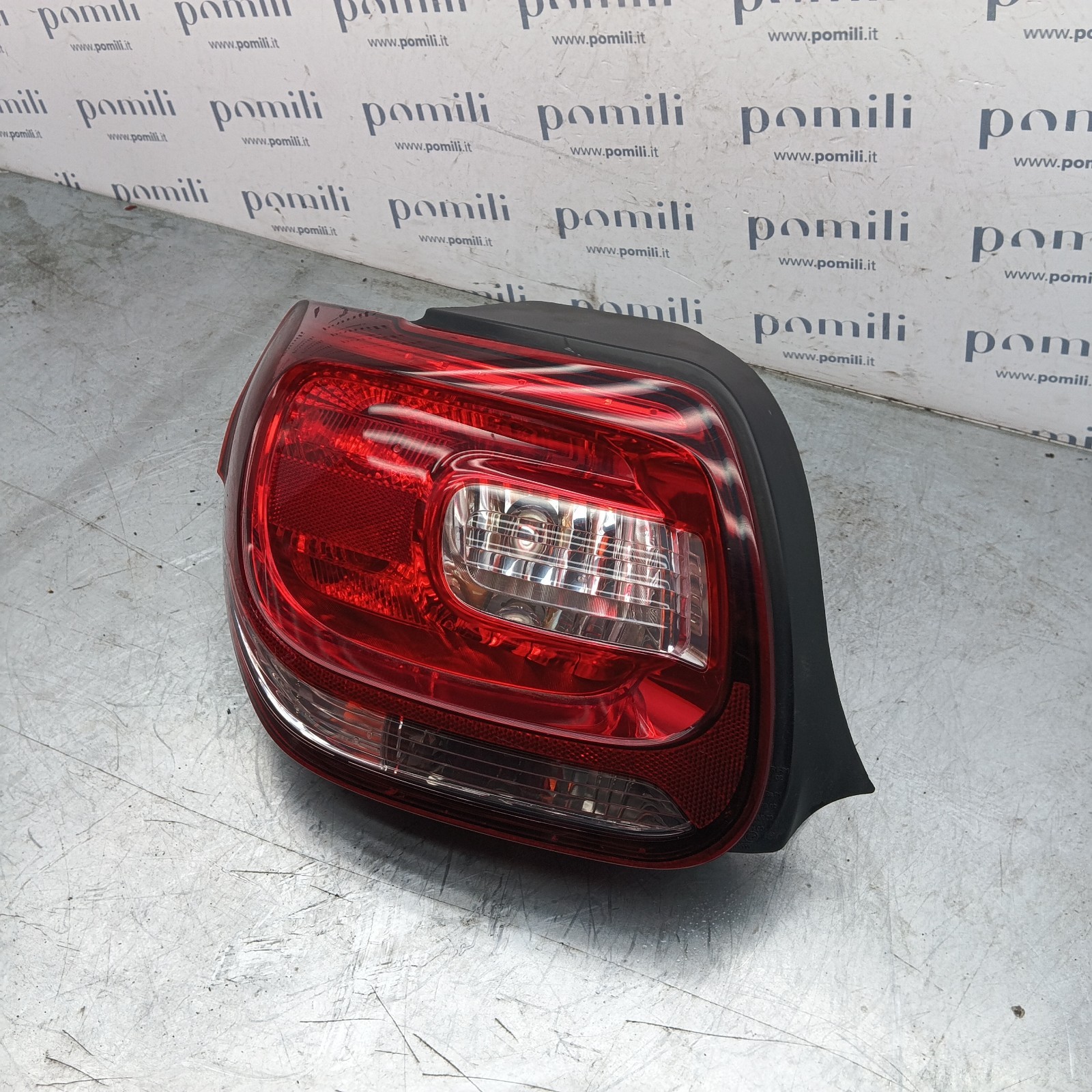 Pomili Fanaleria Citroen DS3 Fanale posteriore sinistro 9676973880-00 usato