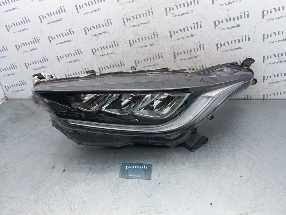 Pomili Fanaleria Faro anteriore sinistro LED Toyota Yaris 4 EUK0-8 usato