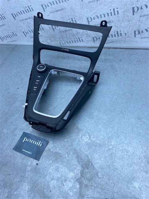 Pomili Cambio e trasmissioni Ford Focus (CEW) (09/14>08/19) mostrina leva cambio